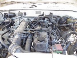 1986 TOYOTA RUNNER WHITE SR5 4WD MT 2.4 Z19599